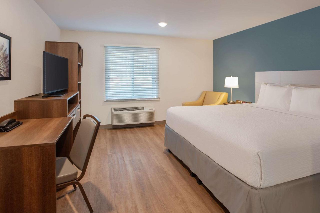 Woodsping Suites Washington Dc East Arena Drive Lake Arbor Exterior foto